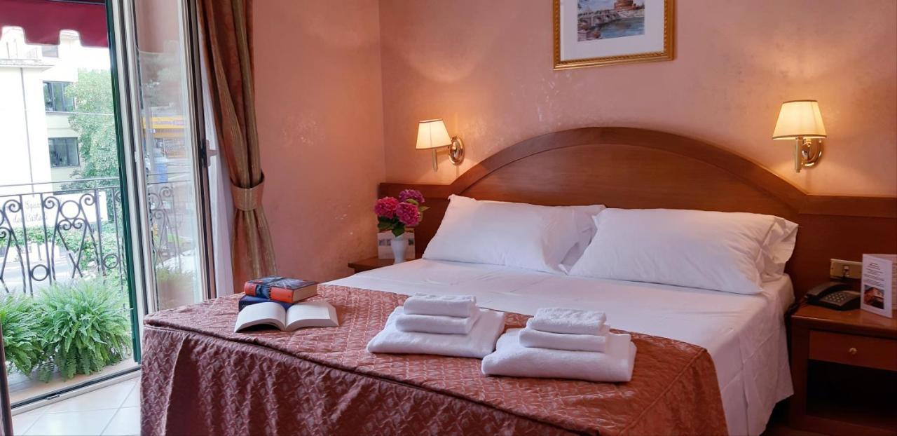 Squarciarelli Hotel