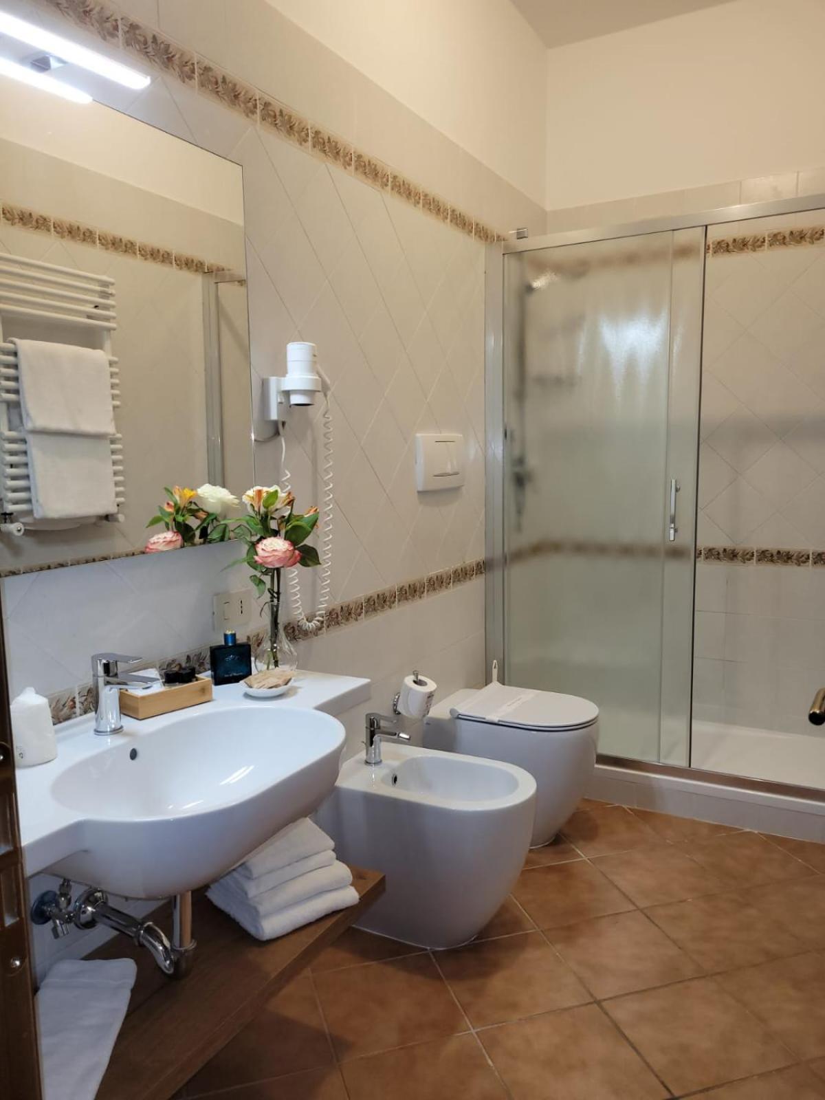 Hotel Squarciarelli 3*