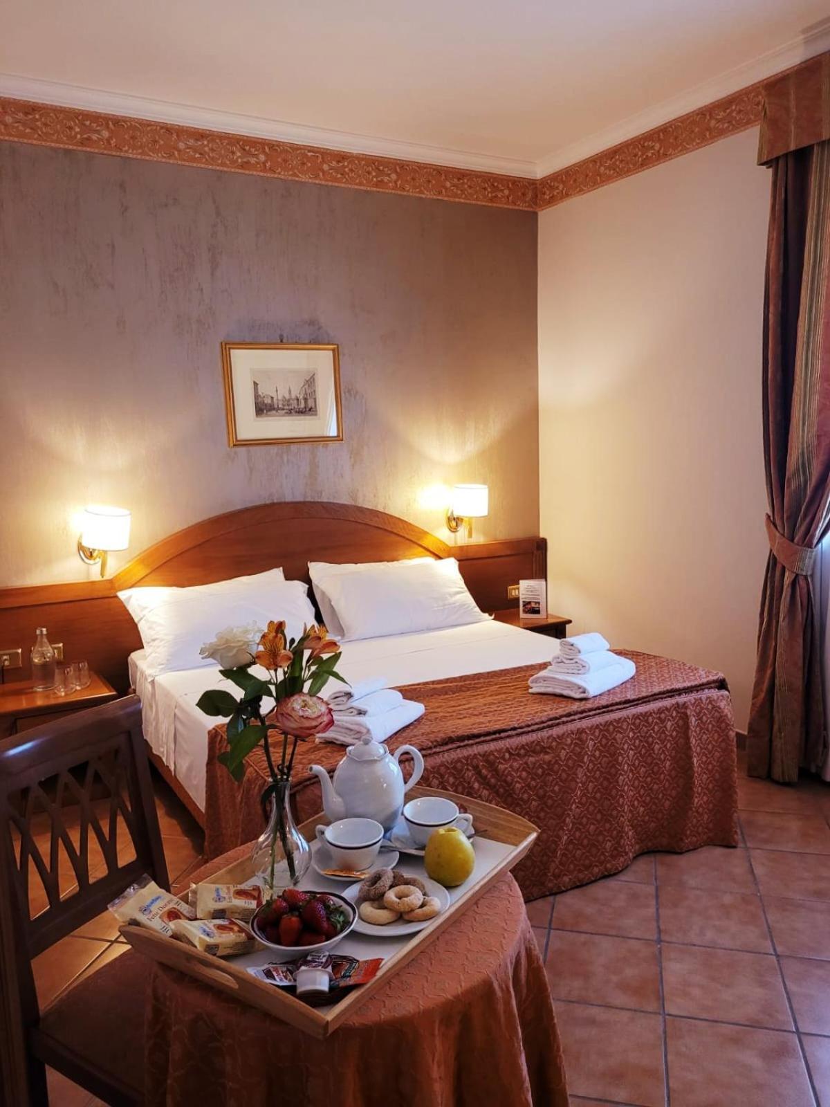 Squarciarelli Hotel Grottaferrata
